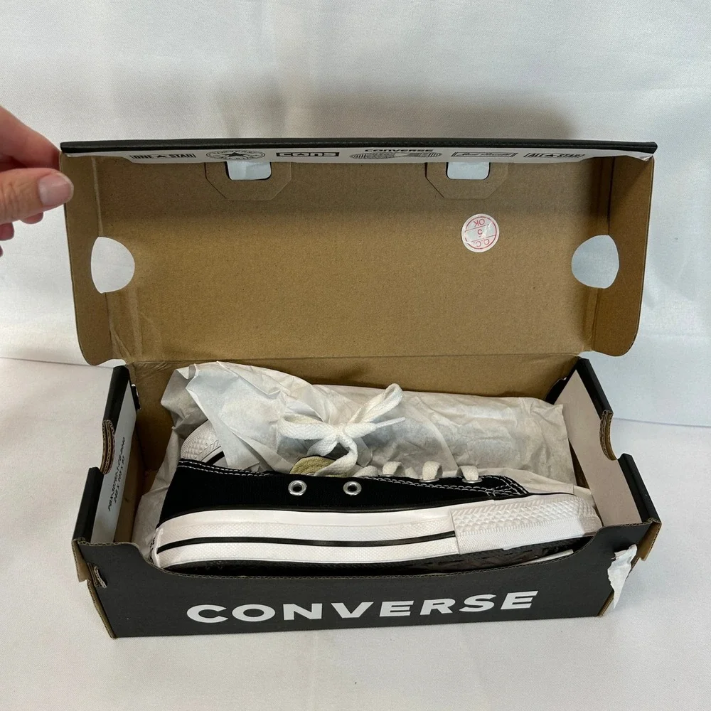 Converse keywords streetwear